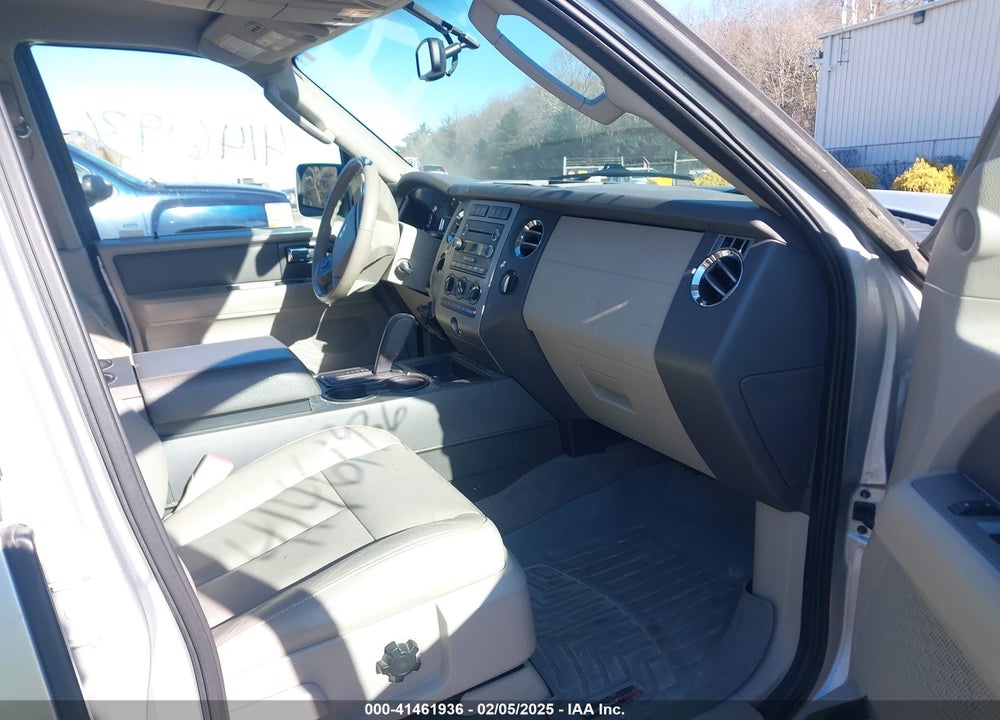 2010 FORD EXPEDITION XLT VIN: 1FMJU1G59AEB57882