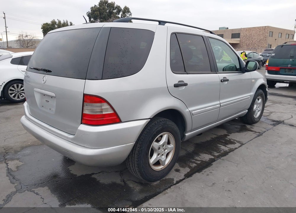 2001 MERCEDES-BENZ ML 320 VIN: 4JGAB54E21A236772