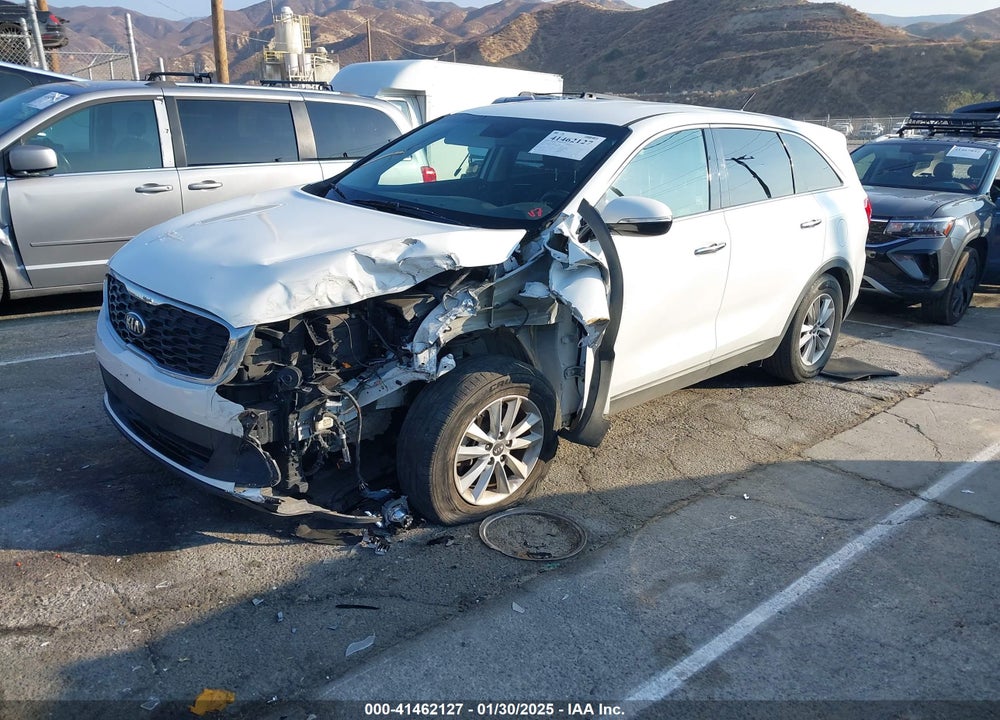 2019 KIA SORENTO 3.3L LX VIN: 5XYPG4A52KG558439