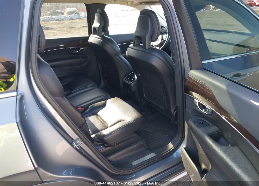 2016 VOLVO XC90 T6 MOMENTUM VIN: YV4A22PK6G1069004