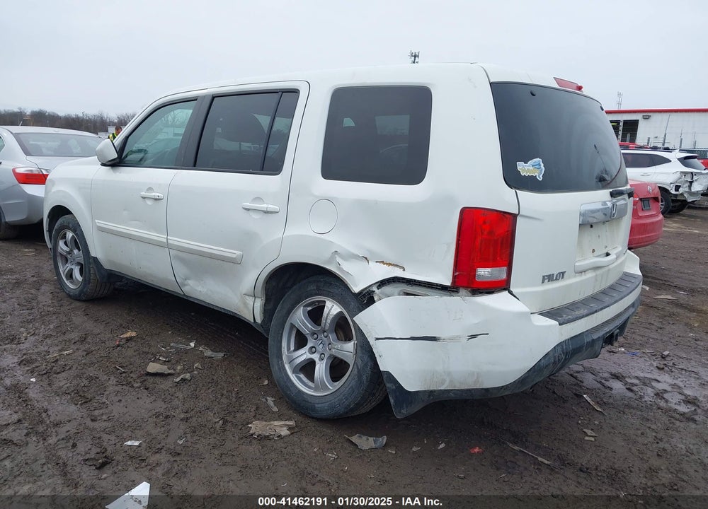 2015 HONDA PILOT EX VIN: 5FNYF4H44FB064732