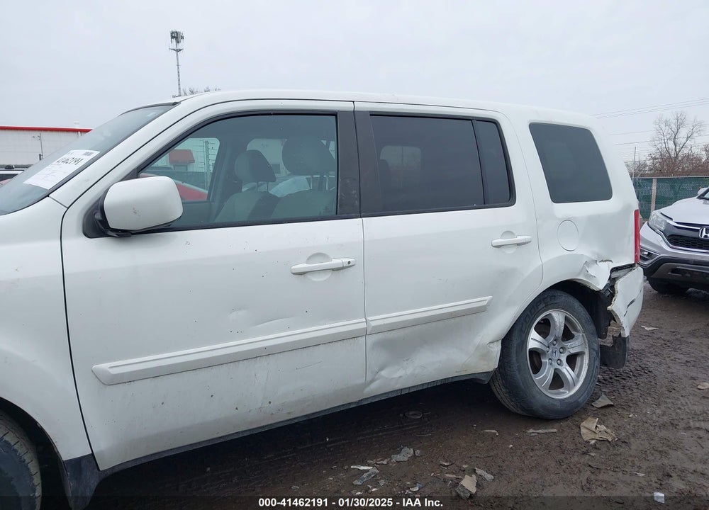 2015 HONDA PILOT EX VIN: 5FNYF4H44FB064732