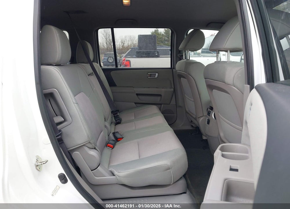 2015 HONDA PILOT EX VIN: 5FNYF4H44FB064732
