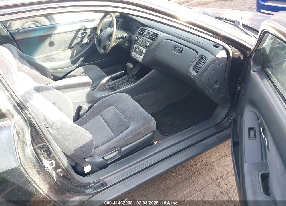 1999 HONDA ACCORD LX VIN: 1HGCG3242XA006446