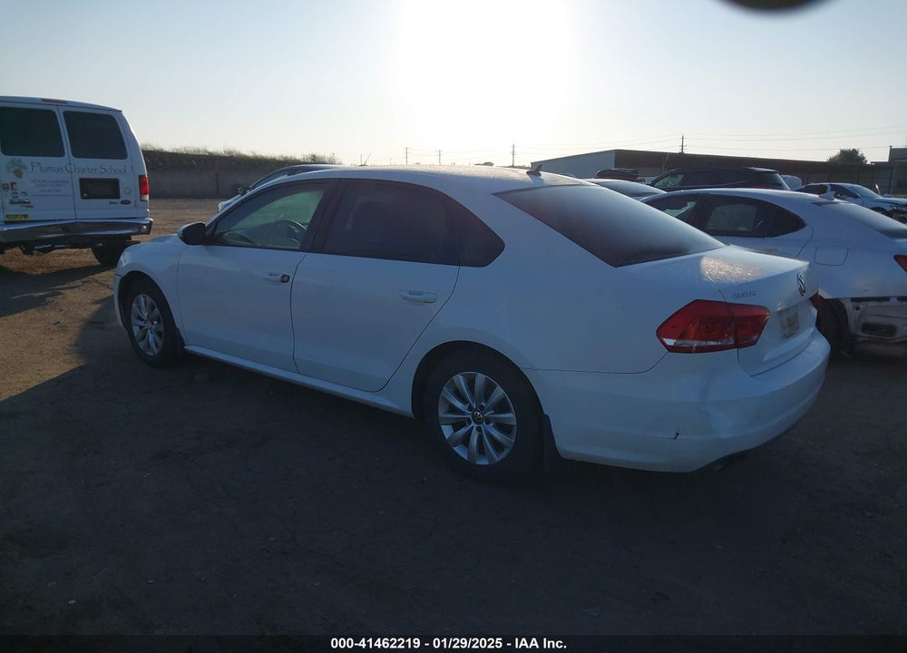 2012 VOLKSWAGEN PASSAT 2.5L S VIN: 1VWAP7A33CC014590