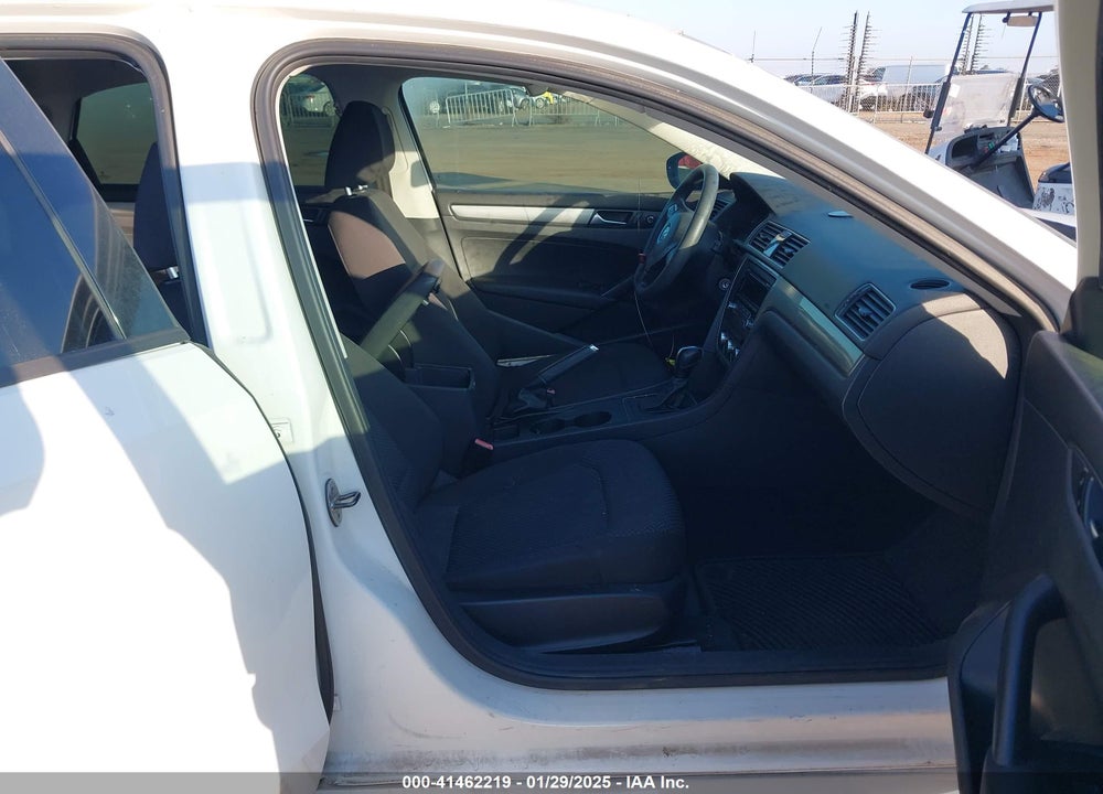 2012 VOLKSWAGEN PASSAT 2.5L S VIN: 1VWAP7A33CC014590