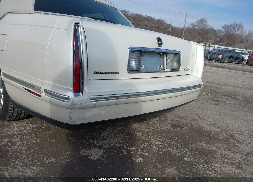 1997 CADILLAC DEVILLE CONCOURS VIN: 1G6KF5490VU232422