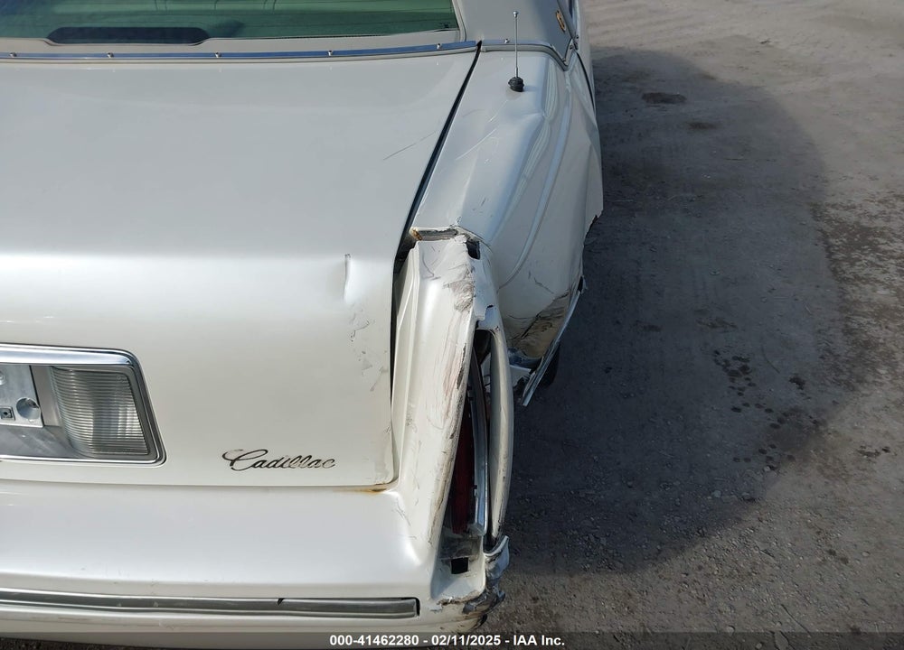 1997 CADILLAC DEVILLE CONCOURS VIN: 1G6KF5490VU232422