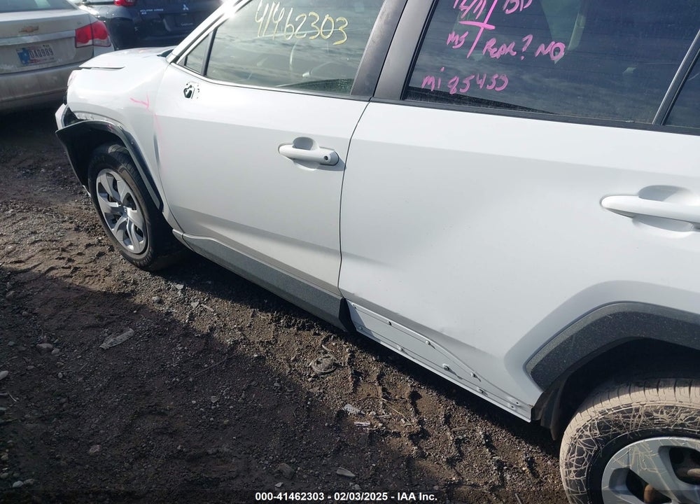 2019 TOYOTA RAV4 LE VIN: JTMH1RFV2KD016915