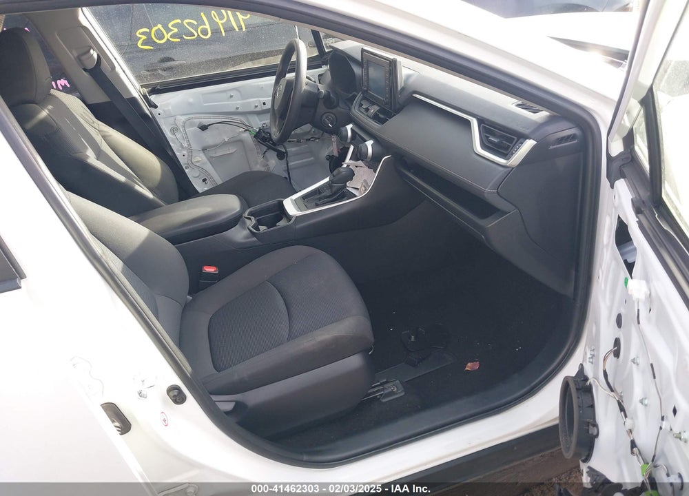 2019 TOYOTA RAV4 LE VIN: JTMH1RFV2KD016915