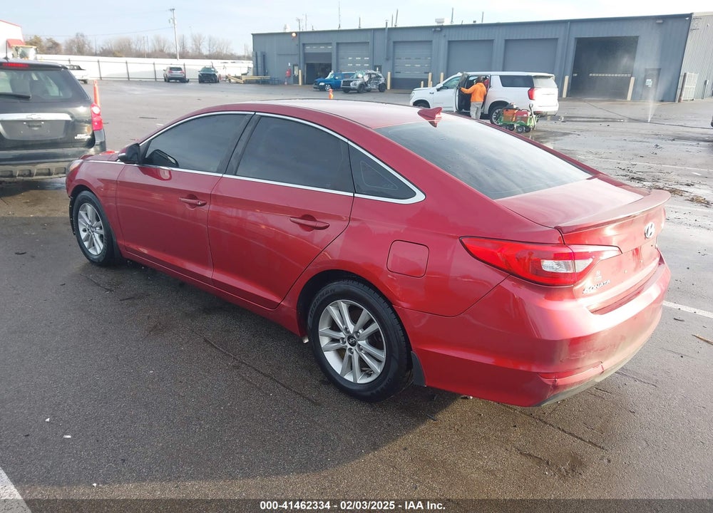 2015 HYUNDAI SONATA VIN: 5NPE24AA7FH142081