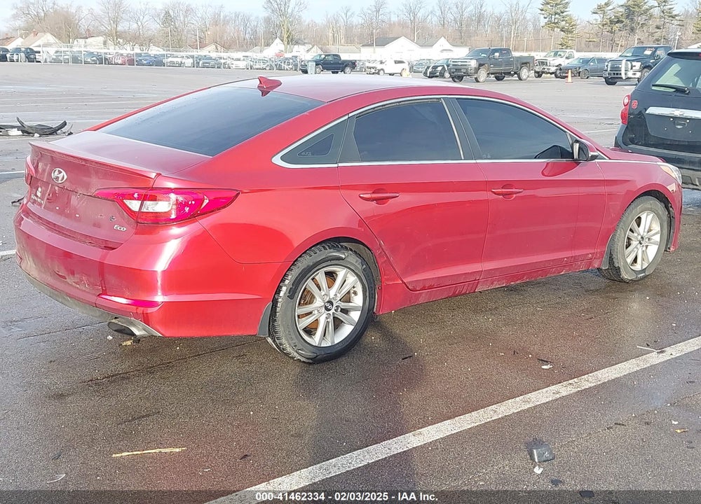2015 HYUNDAI SONATA VIN: 5NPE24AA7FH142081