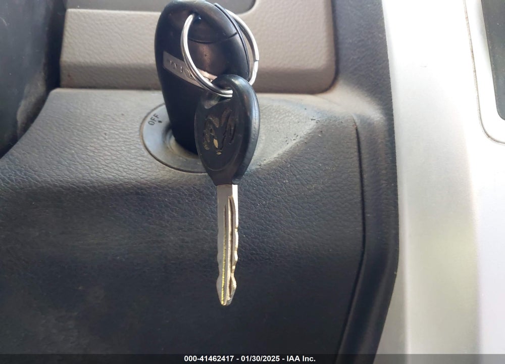 2012 RAM 1500 SLT VIN: 1C6RD7LT4CS106039
