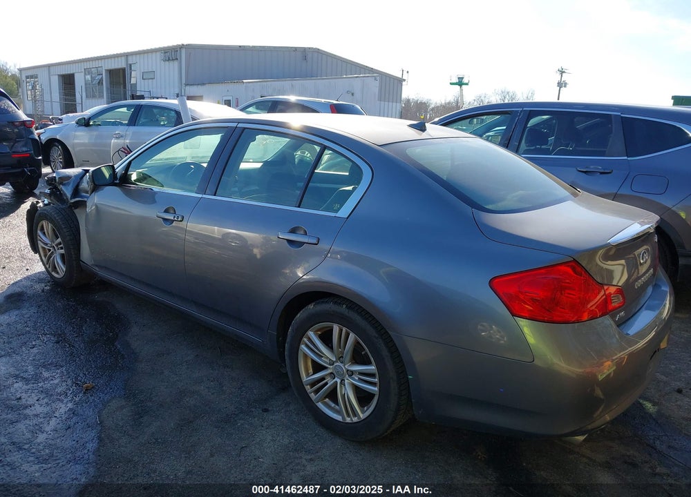 2015 INFINITI Q40 VIN: JN1CV6AR4FM522231