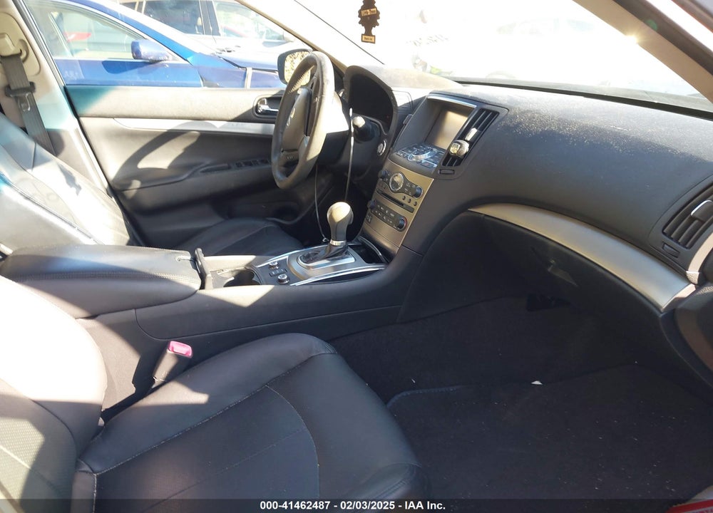 2015 INFINITI Q40 VIN: JN1CV6AR4FM522231