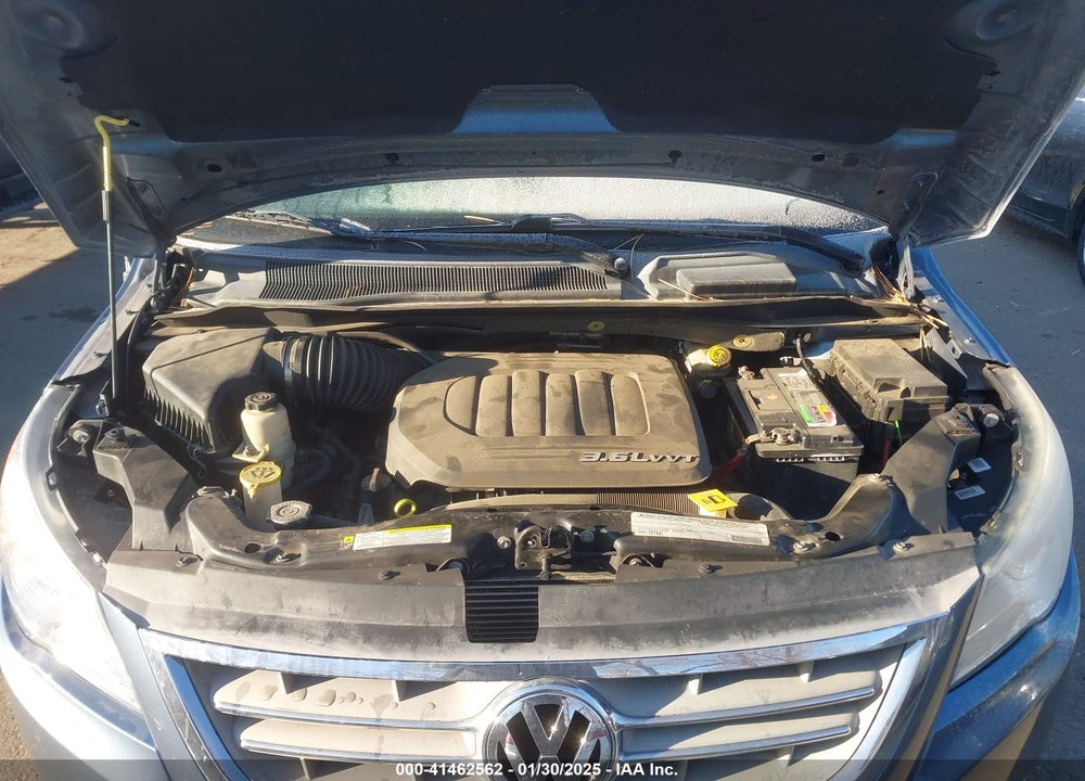 2011 VOLKSWAGEN ROUTAN SE VIN: 2V4RW3DG5BR739975