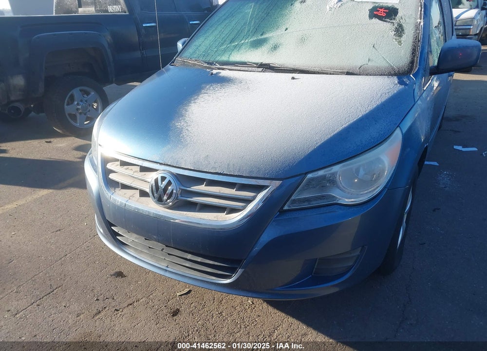 2011 VOLKSWAGEN ROUTAN SE VIN: 2V4RW3DG5BR739975