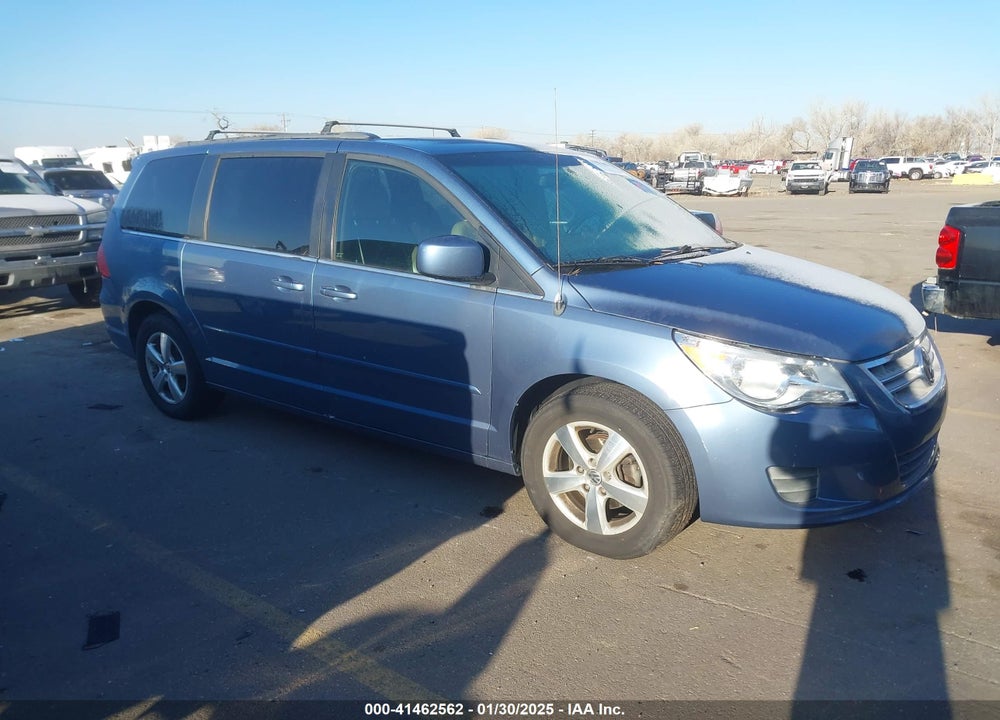2011 VOLKSWAGEN ROUTAN SE VIN: 2V4RW3DG5BR739975