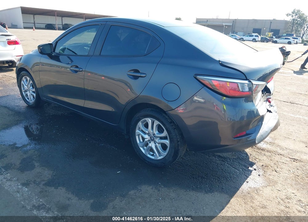 2018 TOYOTA YARIS IA VIN: 3MYDLBYV2JY302063