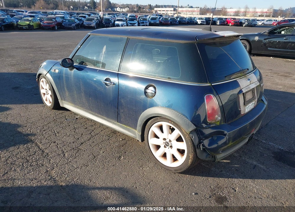 2006 MINI COOPER S VIN: WMWRE33516TN27079