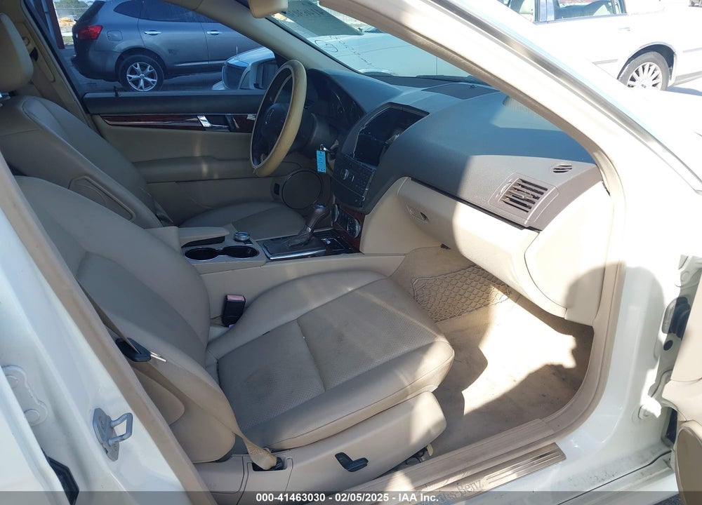 2010 MERCEDES-BENZ C 300 VIN: WDDGF8BB1AR125103