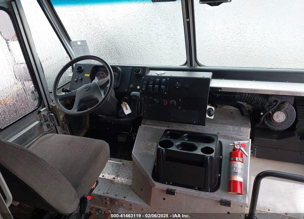2020 FREIGHTLINER MT45G VIN: 4UZAC2EA6LCLZ1355