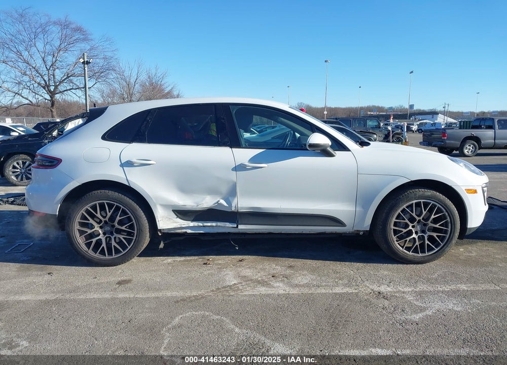 2016 PORSCHE MACAN S VIN: WP1AB2A54GLB48289