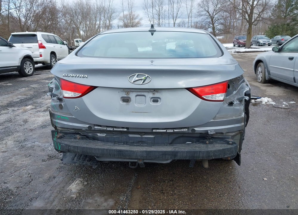 2013 HYUNDAI ELANTRA VIN: KMHDH4AE3DU779741