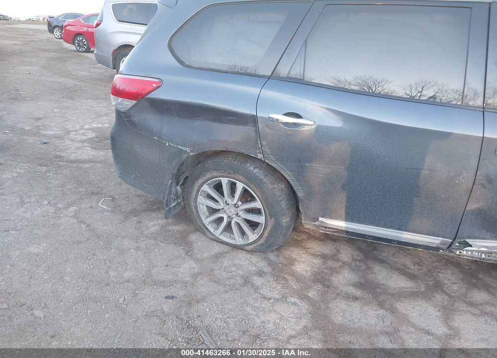2013 NISSAN PATHFINDER SL VIN: 5N1AR2MM7DC681759