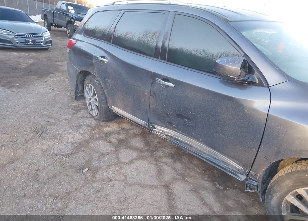 2013 NISSAN PATHFINDER SL VIN: 5N1AR2MM7DC681759