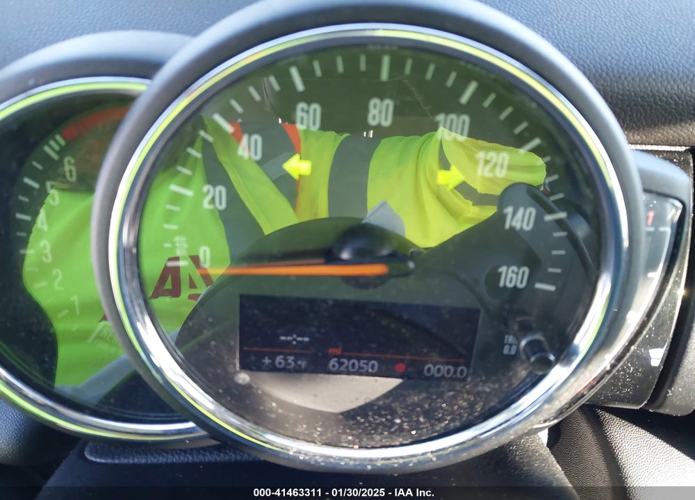 2020 MINI COOPER VIN: WMWXR5C09L2M32640