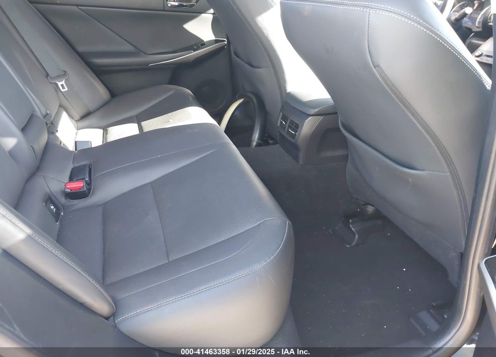2016 LEXUS IS 200T VIN: JTHBA1D20G5025001