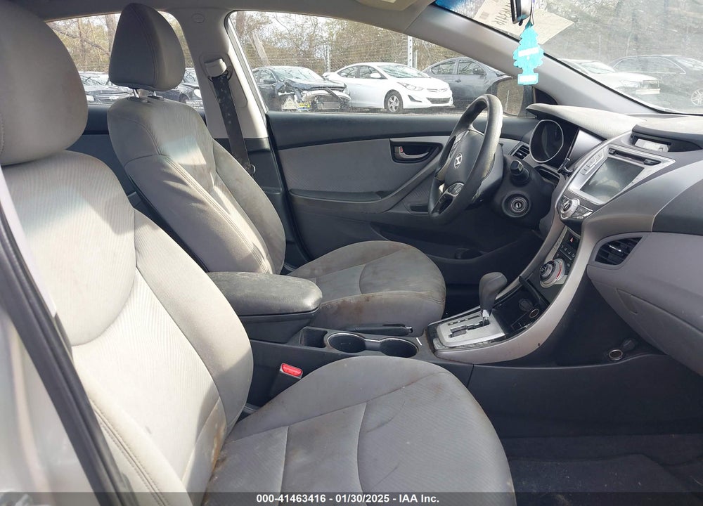 2011 HYUNDAI ELANTRA VIN: KMHDH4AE6BU119755