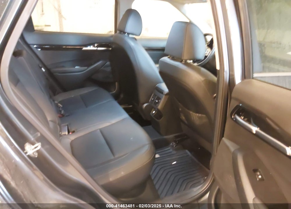 2023 KIA SELTOS VIN: KNDETCA20P7359400