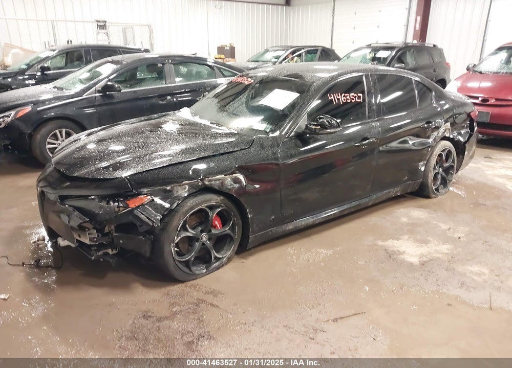 2018 ALFA ROMEO GIULIA VIN: ZARFAEEN8J7597597