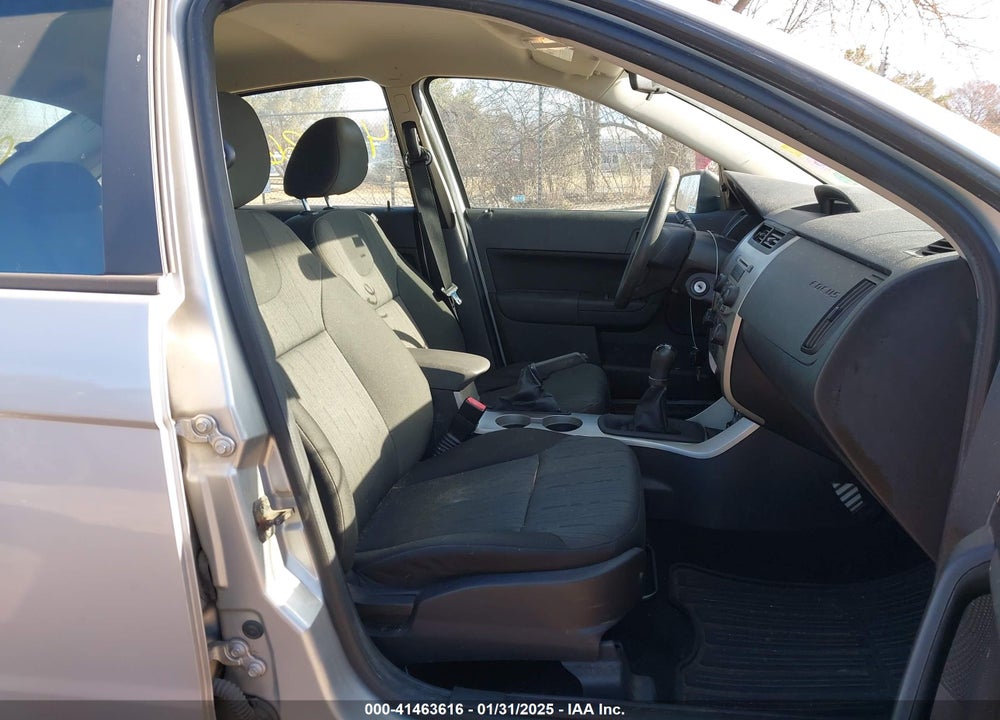 2009 FORD FOCUS VIN: 1FAHP35N99W176582