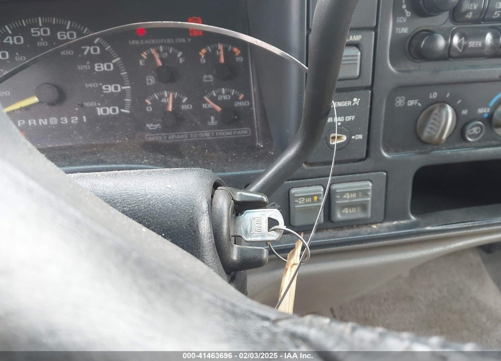 1999 CHEVROLET K1500 LS VIN: 1GCEK19R4XR105881