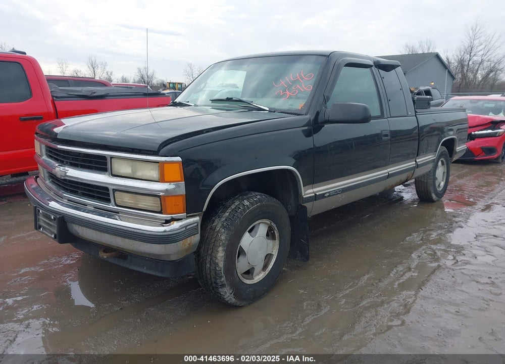 1999 CHEVROLET K1500 LS VIN: 1GCEK19R4XR105881