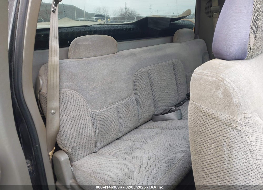 1999 CHEVROLET K1500 LS VIN: 1GCEK19R4XR105881