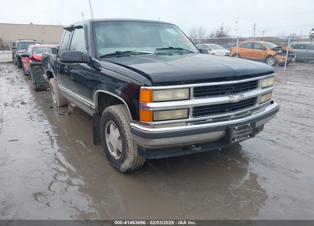 1999 CHEVROLET K1500 LS VIN: 1GCEK19R4XR105881