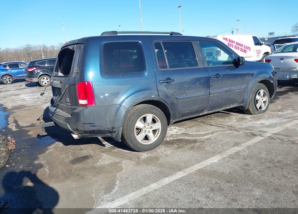 2011 HONDA PILOT VIN: 5FNYF4H53BB034978