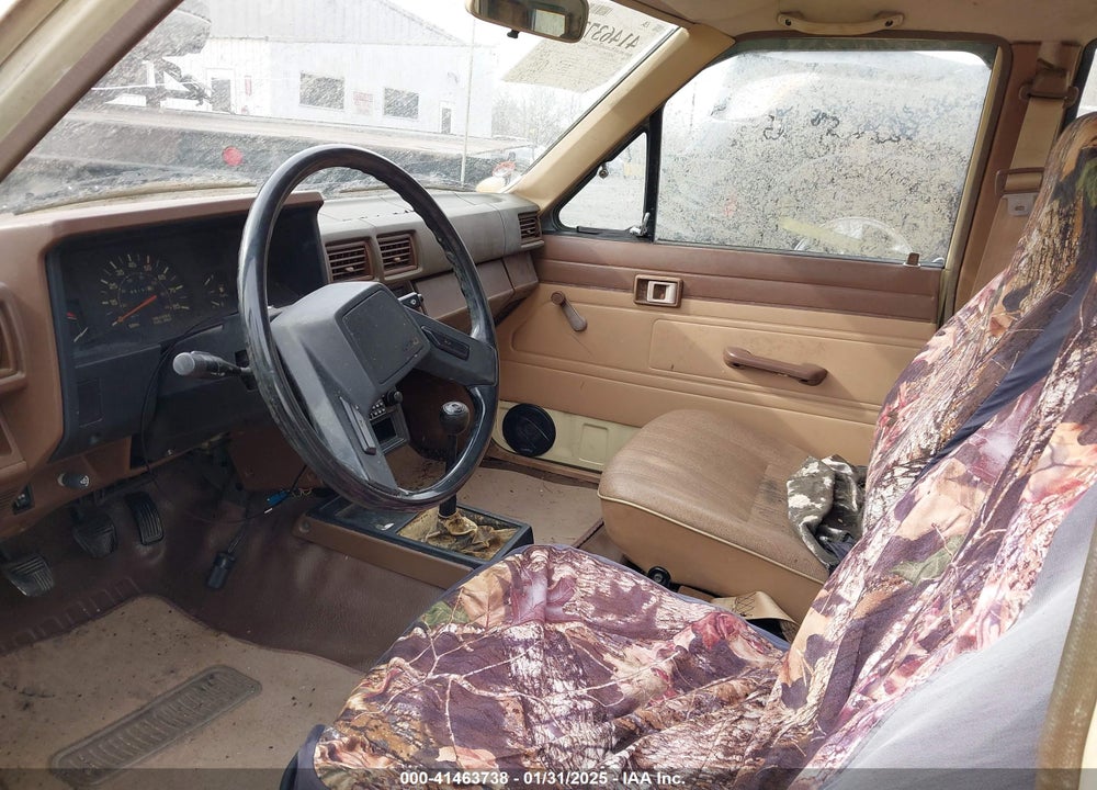 1984 TOYOTA PICKUP XTRACAB RN56 DLX VIN: JT4RN56D0E0065812