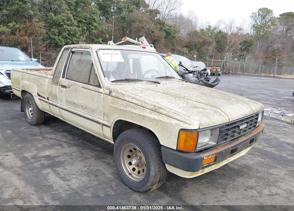 1984 TOYOTA PICKUP XTRACAB RN56 DLX VIN: JT4RN56D0E0065812