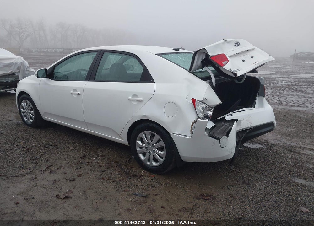 2011 KIA FORTE EX VIN: KNAFU4A28B5404317