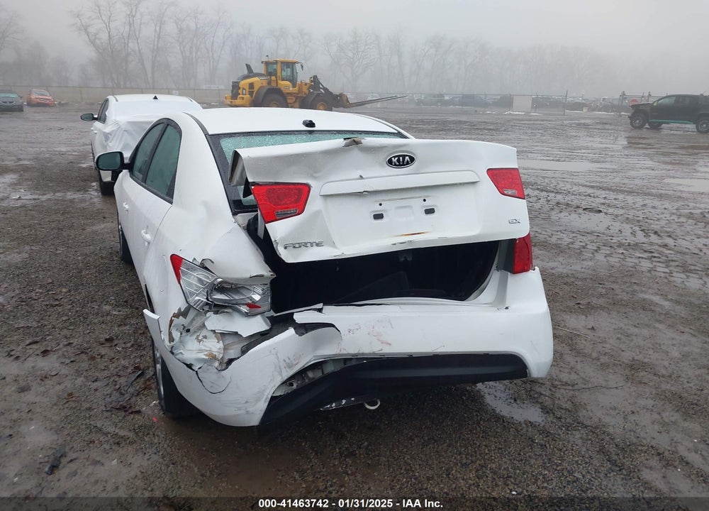 2011 KIA FORTE EX VIN: KNAFU4A28B5404317