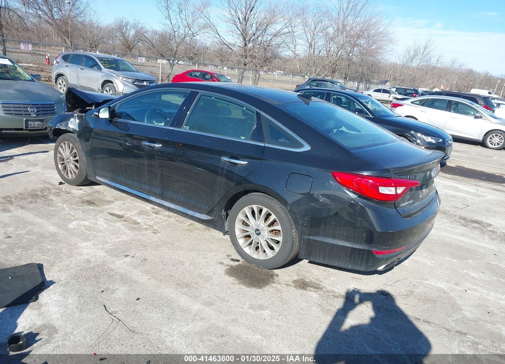 2015 HYUNDAI SONATA VIN: 5NPE34AF5FH056132