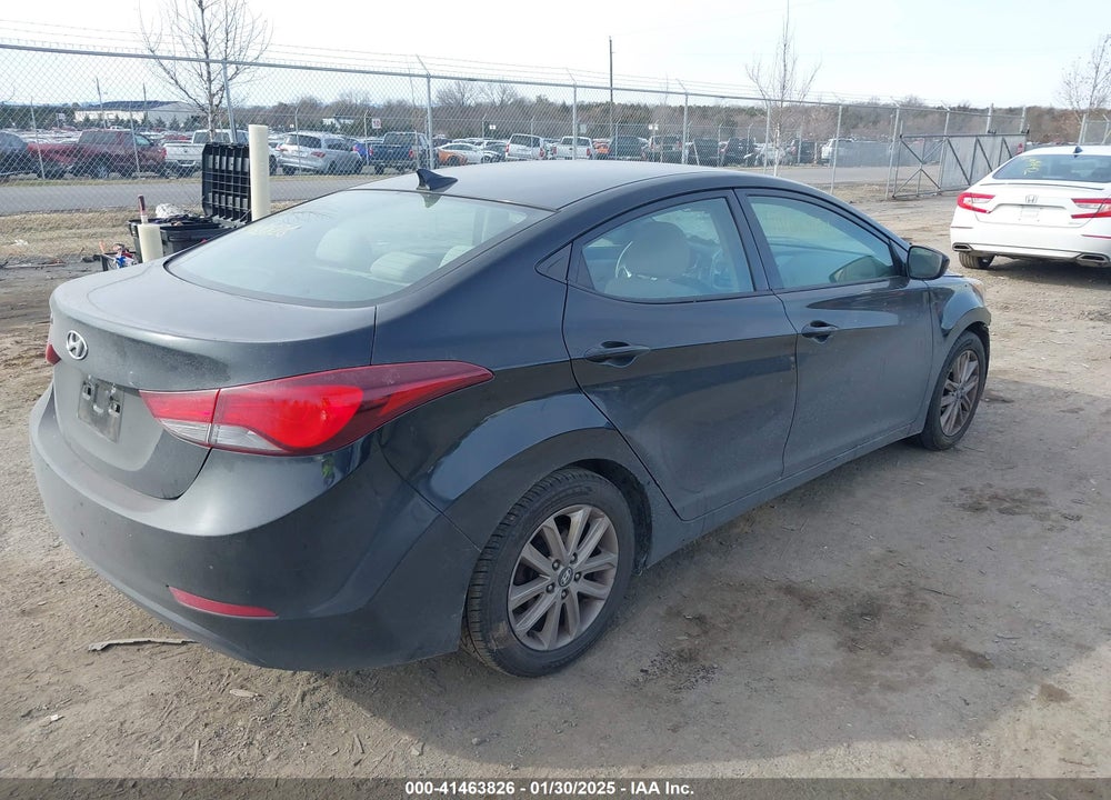 2014 HYUNDAI ELANTRA VIN: 5NPDH4AE9EH478469