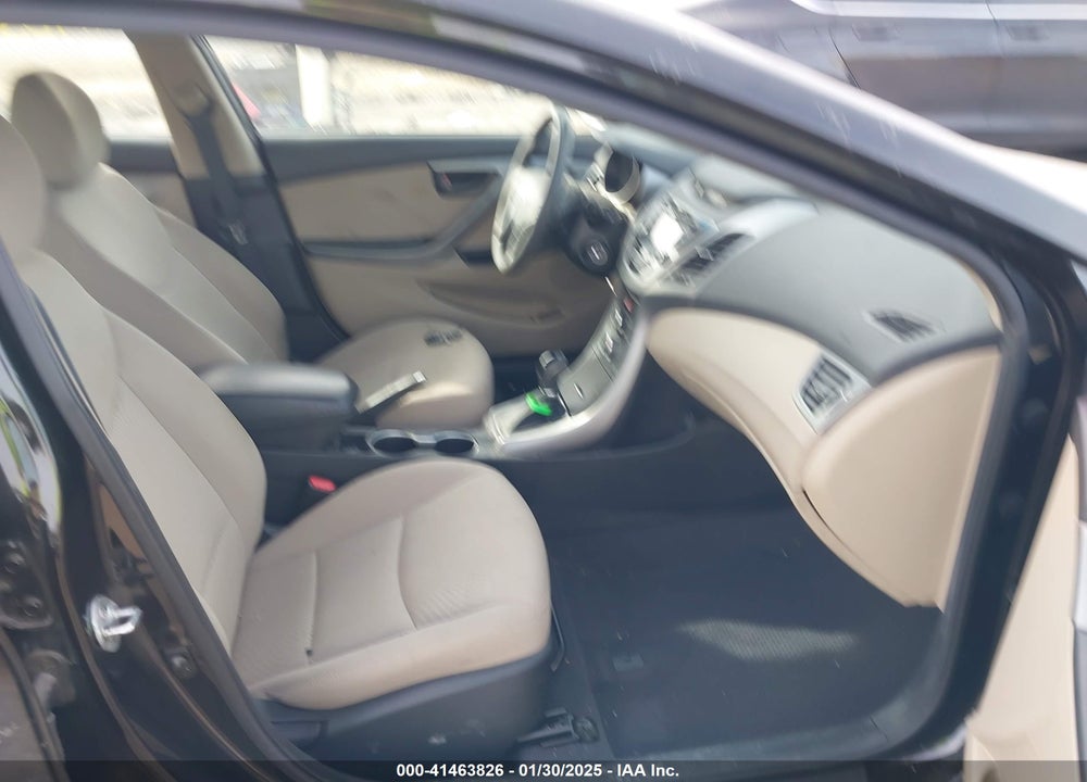 2014 HYUNDAI ELANTRA VIN: 5NPDH4AE9EH478469