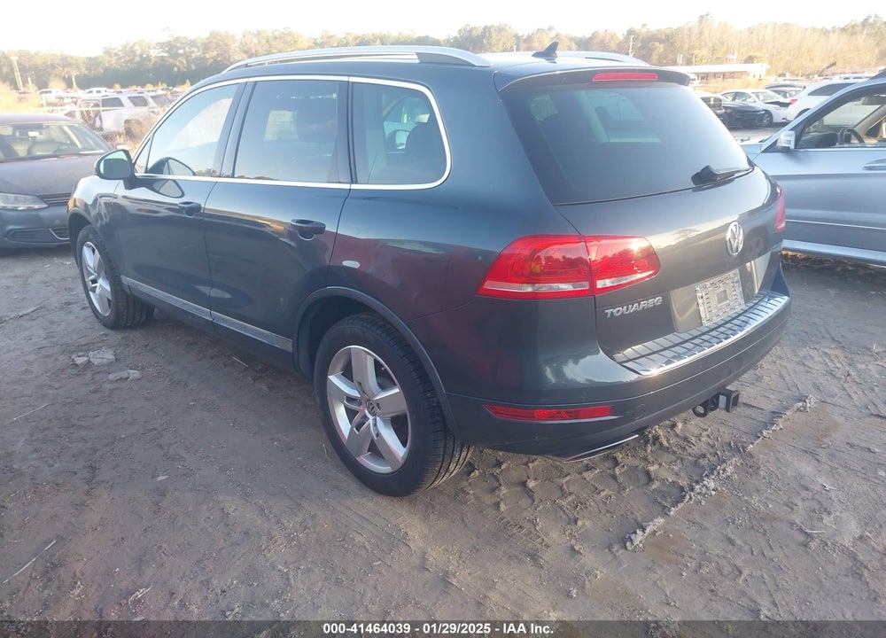 2012 VOLKSWAGEN TOUAREG LUX VIN: WVGFK9BP6CD001178