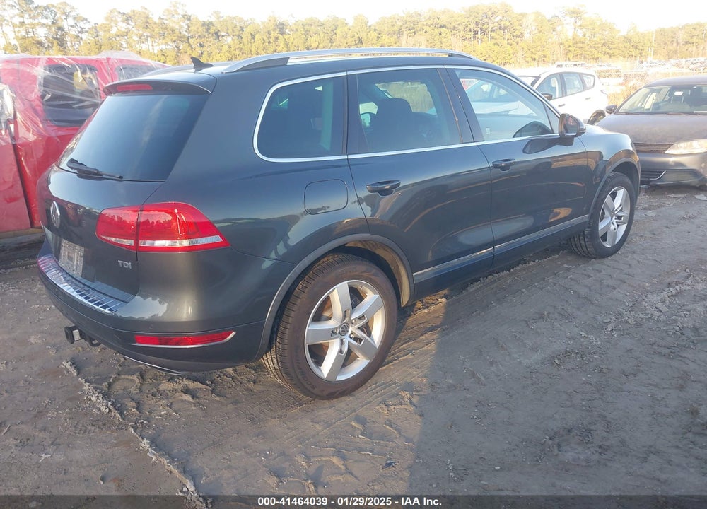 2012 VOLKSWAGEN TOUAREG LUX VIN: WVGFK9BP6CD001178